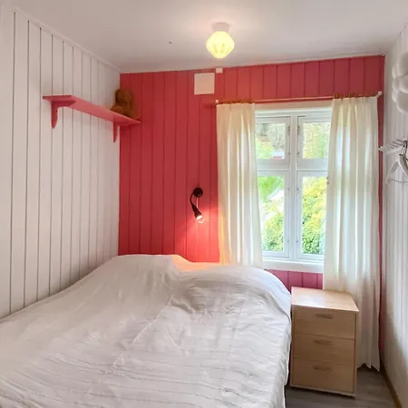 Cozy In Vanvik With Wifi *